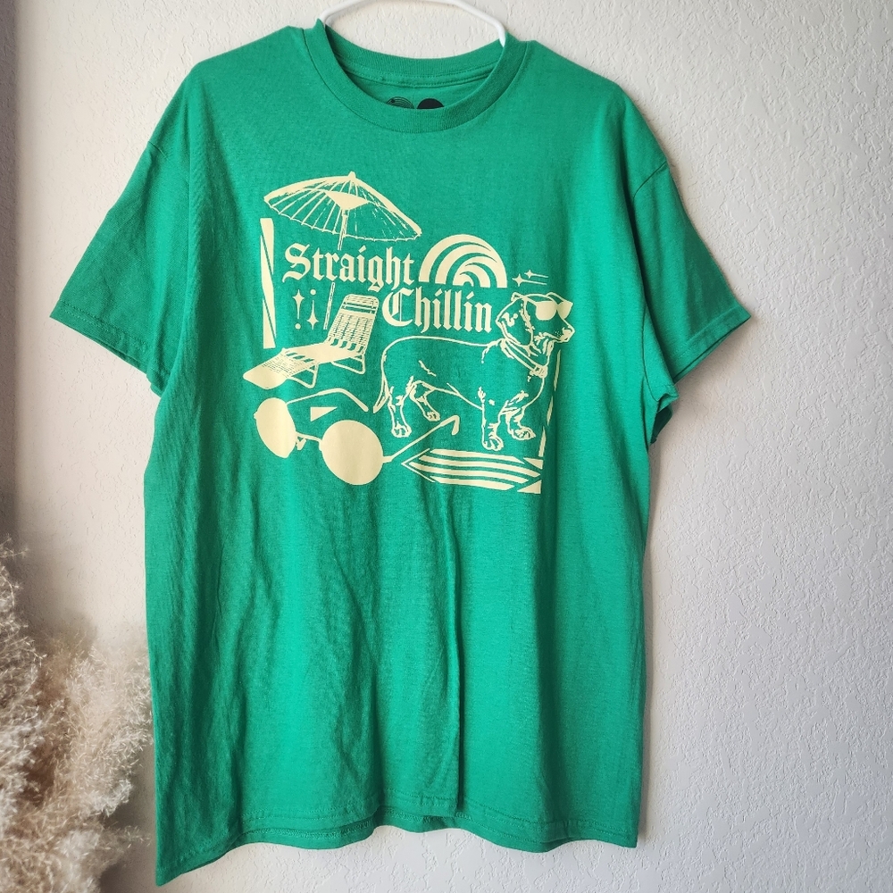 Green Graphic Tee - Straight Chillin'